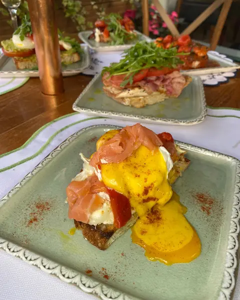 Eggs with Parma ham on toast